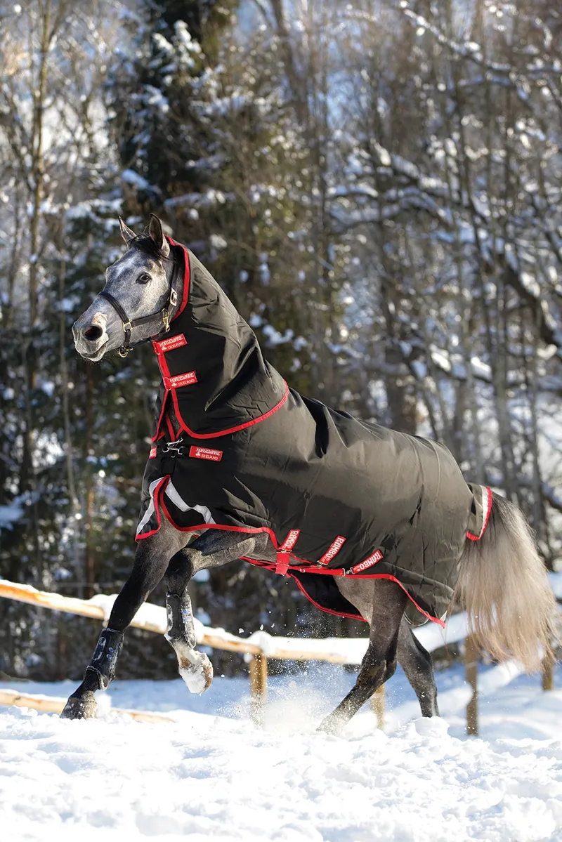 Rambo Supreme Vari Layer 450g Heavy Weight Turnout Rug Black/Red-2